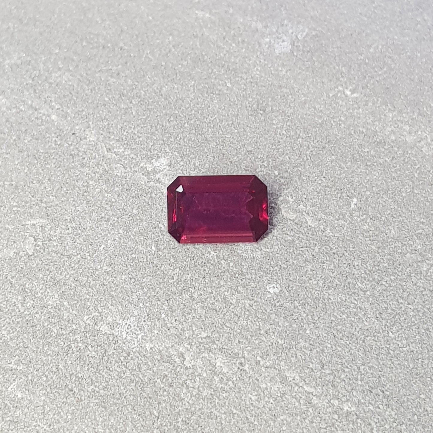 2.77ct Purplish Red, Octagon Ruby, H(a), Thailand - 11.00 x 7.40 x 3.20mm