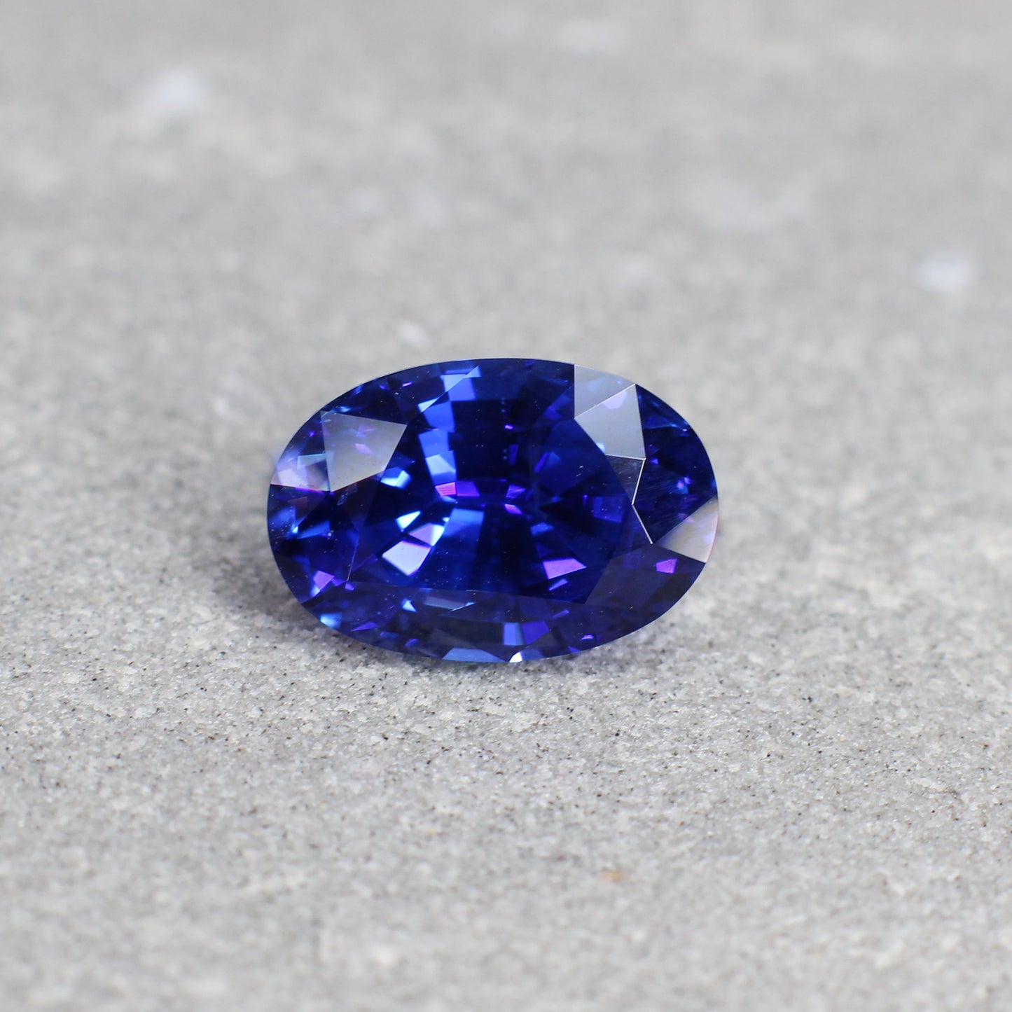 3.36ct Oval Sapphire, Heated, Sri Lanka - 10.28 x 6.92 x 5.56mm