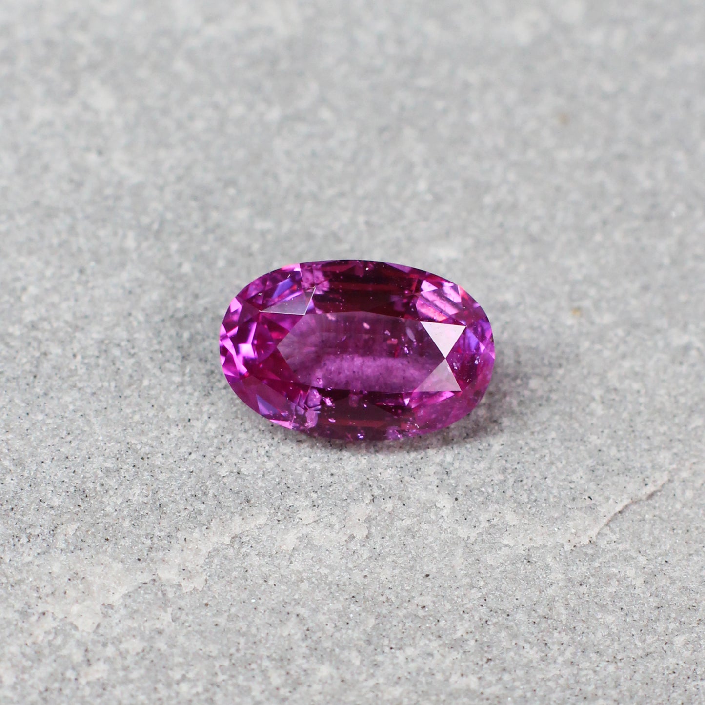 1.94ct Pink, Oval Sapphire, Heated, Madagascar - 9.38 x 6.14 x 3.68mm