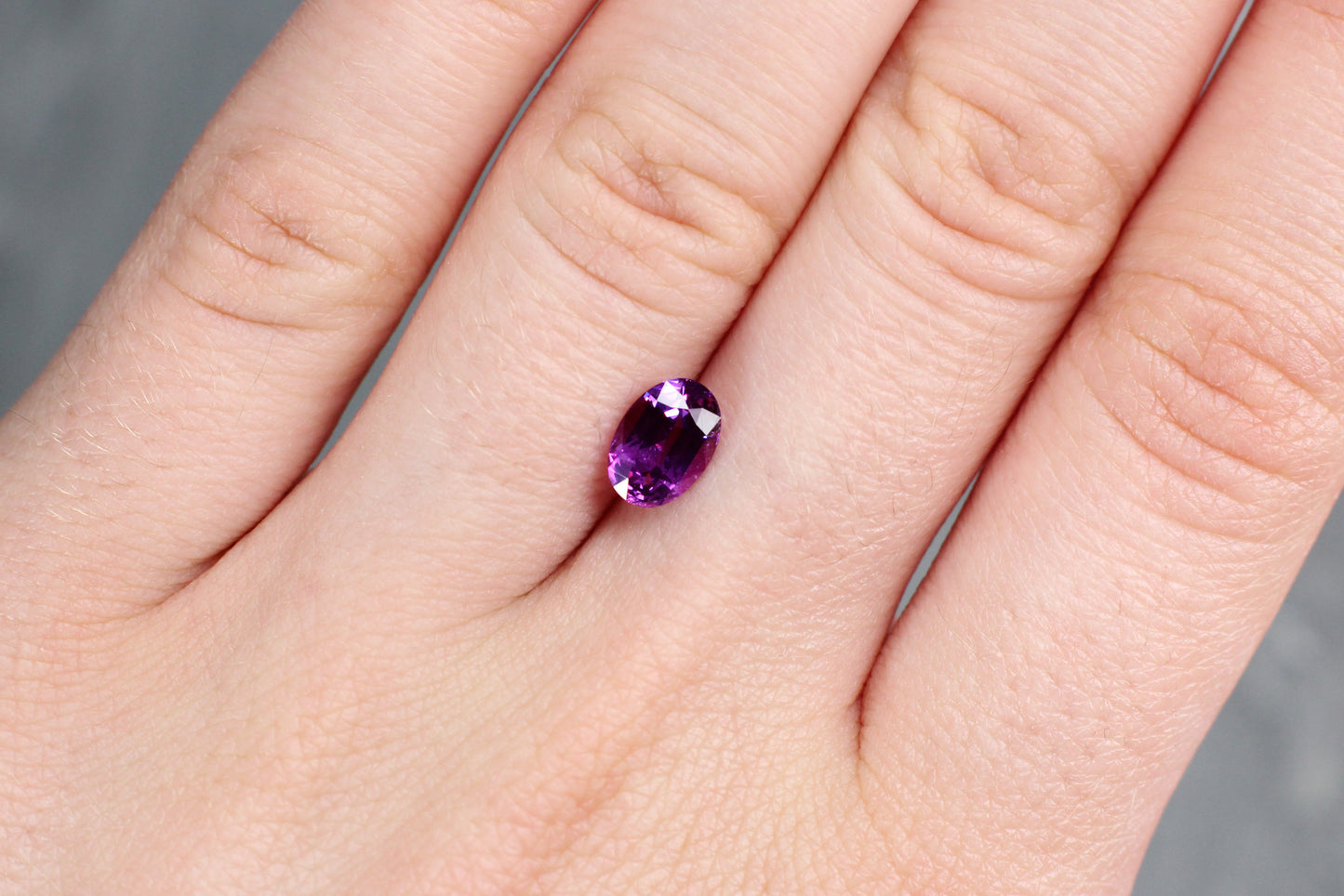 1.52ct Pinkish Purple, Oval Sapphire, Heated, Sri Lanka - 7.78 x 5.47 x 4.02mm