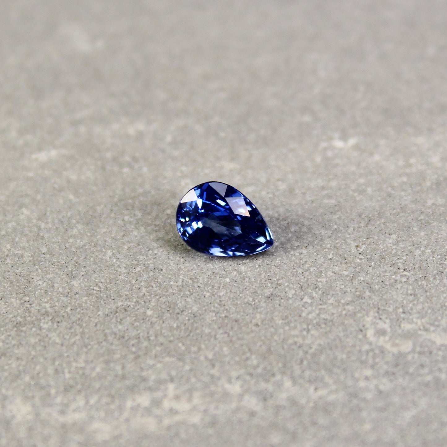 1.03ct Pear Shape Sapphire, Heated, Sri Lanka - 6.80 x 4.95 x 3.84mm