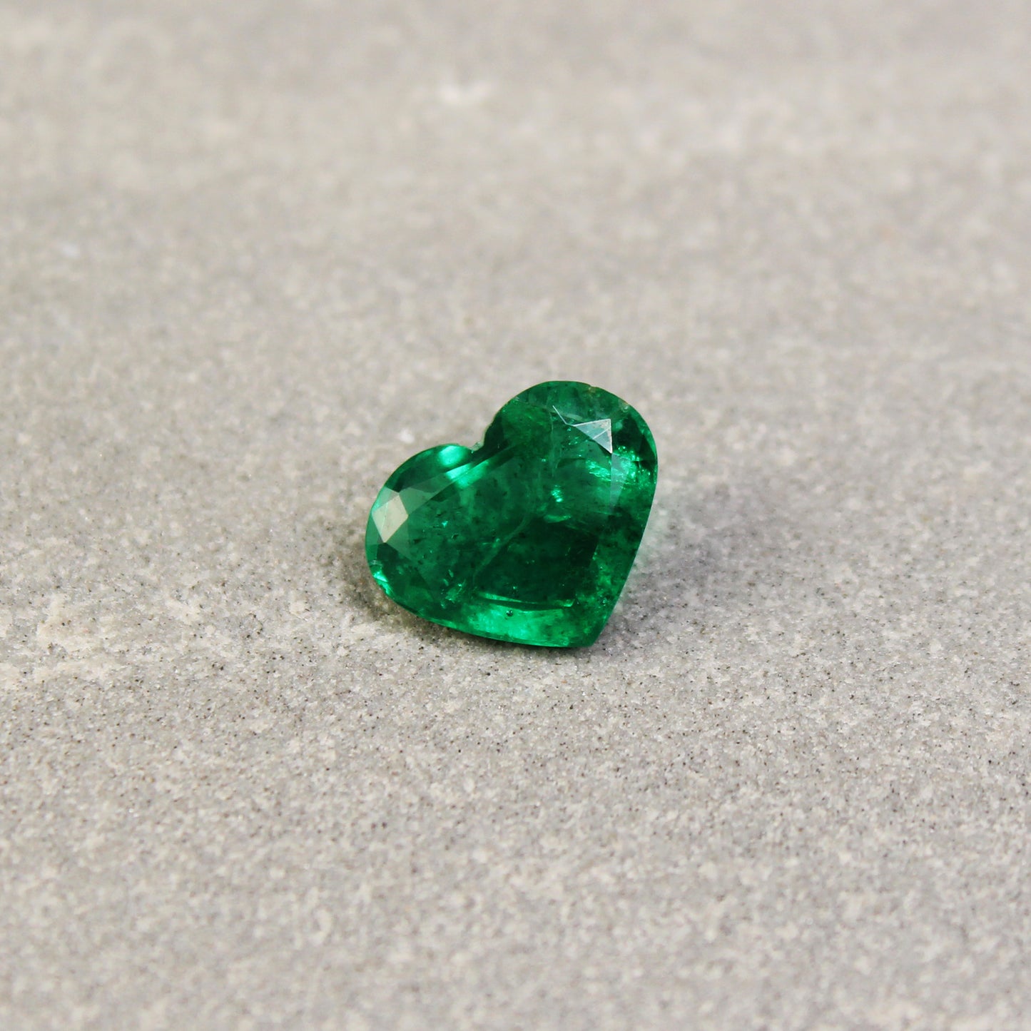 1.54ct Bluish Green, Heart Shape Emerald, Oiled, Zambia - 7.71 x 9.47 x 3.74mm