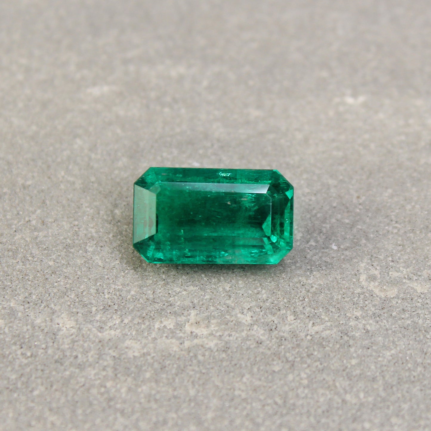 4.12ct Bluish Green, Octagon Emerald, Oiled, Colombia - 12.12 x 7.30 x 5.32mm