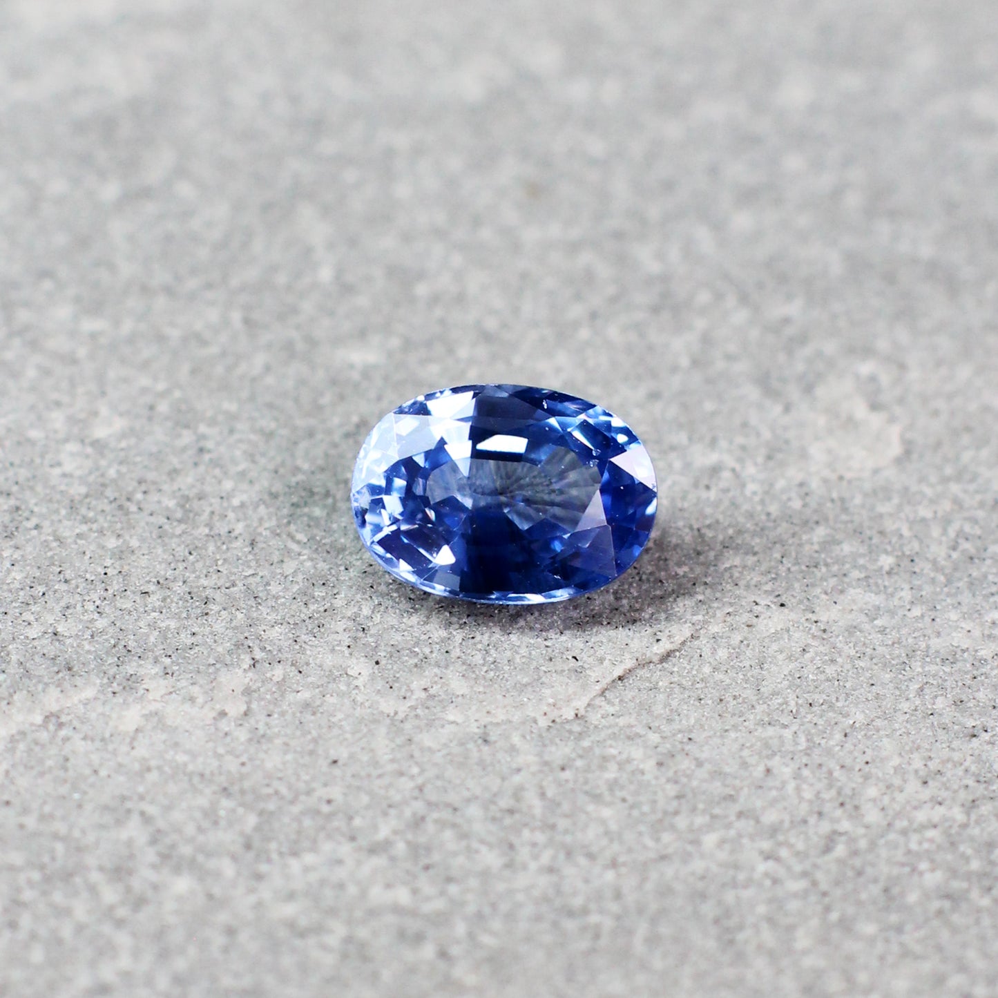 1.09ct Oval Sapphire, Heated, Sri Lanka - 7.09 x 5.11 x 3.36mm