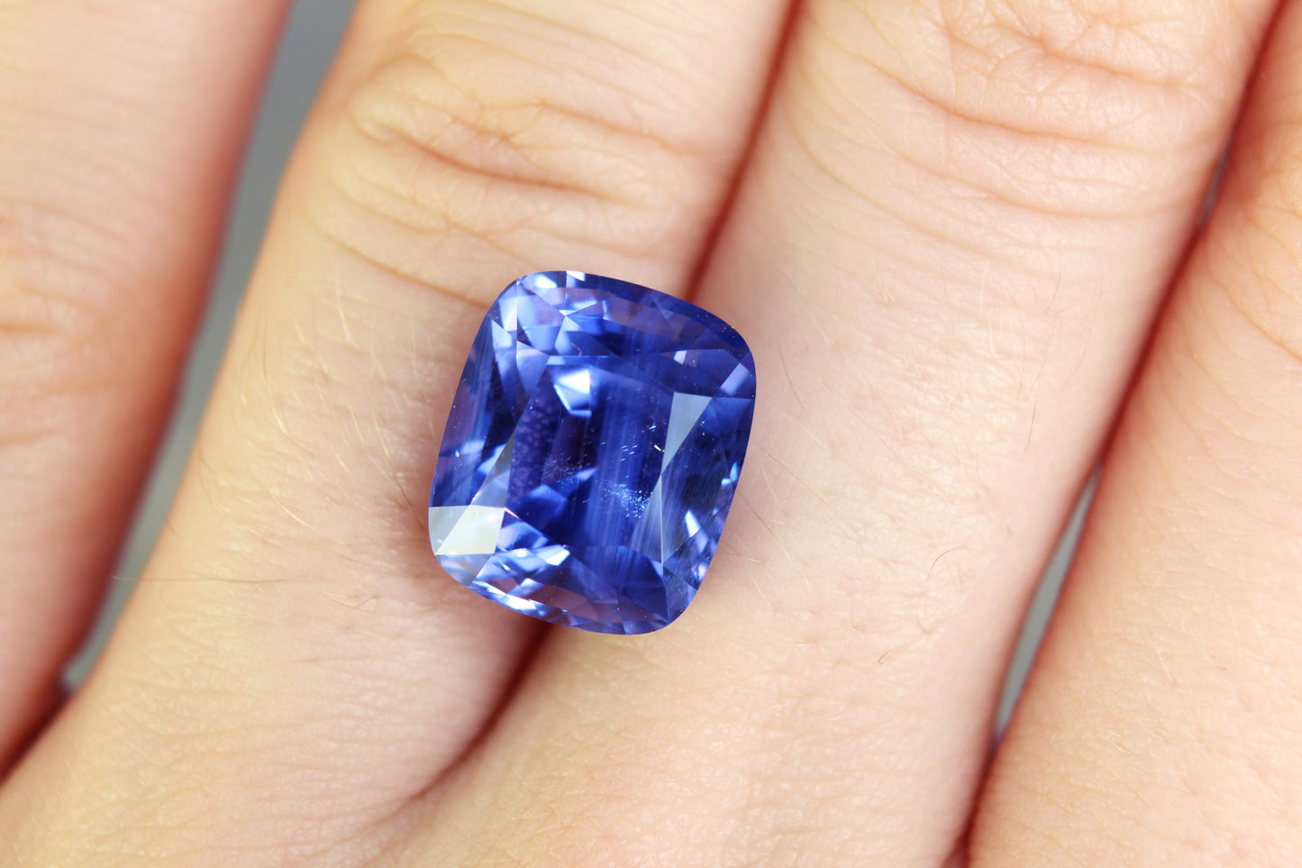 11.08ct Violetish Blue / Purple, Cushion Colour Change Sapphire, No Heat, Sri Lanka - 12.42 x 10.59 x 9.14mm